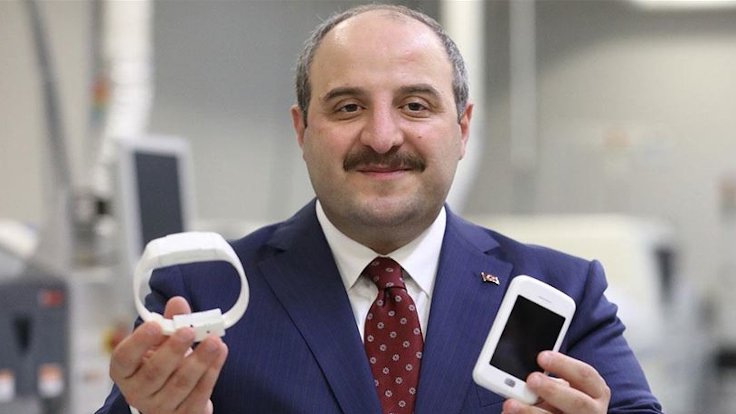 Готовы к сентябрю: Министр с гордостью рассказал об отечественных электронных браслетах