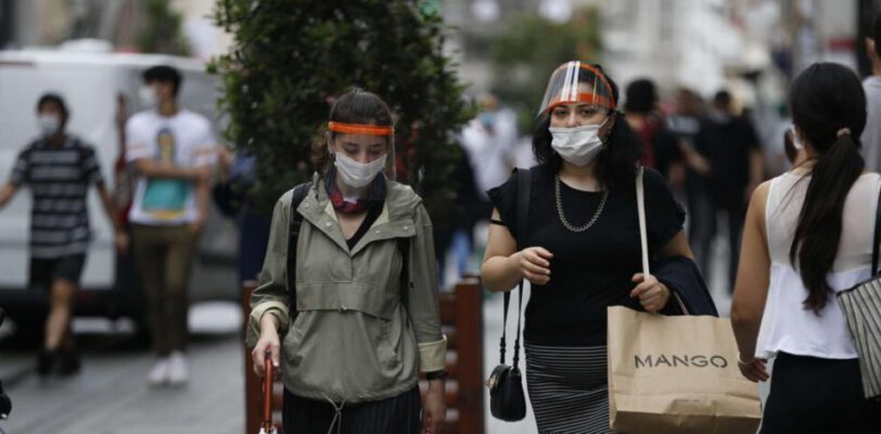 Количество случаев заражения коронавирусом в Анкаре достигло 2 тысяч в день. Минздрав перестал отчитываться