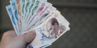Турция мчится к валютному банкротству
