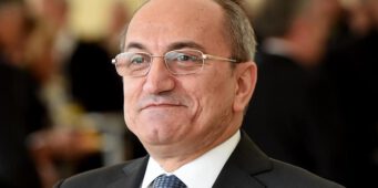 Оппозиционный политик обратил внимание на непоследовательную внешнюю политику властей Турции   