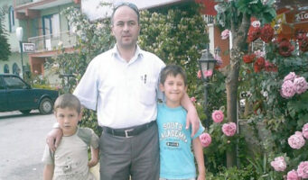 Осужденный по делу движения Гюлена экс-полицейский умер от рака  