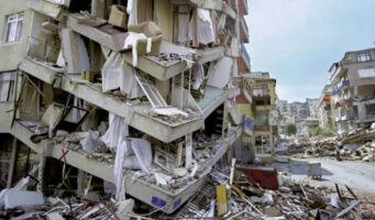 На «налог на землетрясения» можно было бы заново отстроить половину Стамбула     