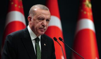 Эрдоган сменил риторику в отношении США и ЕС из-за опасения санкций