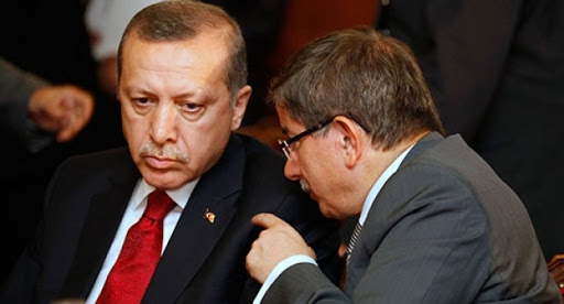 Давутоглу обвинил Эрдогана в кризисе