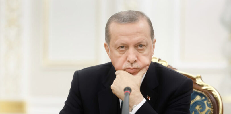 Осенью 2021 года коронавирус исчезнет и заберет с собой Эрдогана
