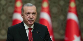 Американский профессор: Фиктивный переворот, устроенный Эрдоганом, нанес больше всего ущерба Турции   