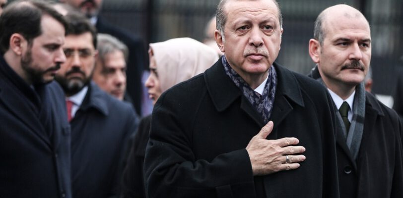 Кто придет вместо Эрдогана? Споры о новом председателе ПСР