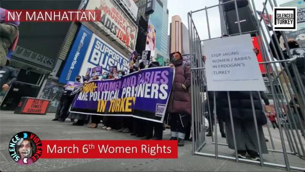 Против режима Эрдогана: На Таймс-сквер собрались защитники прав женщин в Турции   