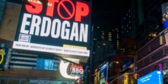 STOP ERDOGAN: Реклама в Нью-Йорке вызвала гнев правящей ПСР   