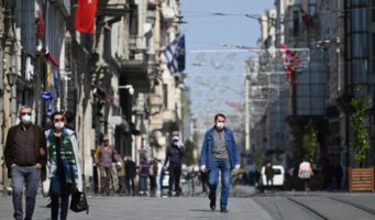 МВФ: Турция в числе стран, которые меньше всего помогали  населению в пандемию   