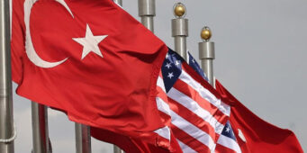 Угроза терактов, произвольные задержания и коронавирус: Госдеп рекомендовал американцам не посещать Турцию