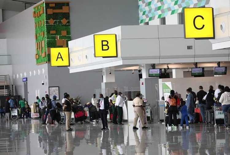 Нигерия вводит запрет на въезд для прибывающих из Турции