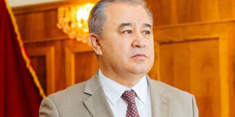 Известный кыргызский политик призвал найти «похищенного» педагога Орхана Инанды