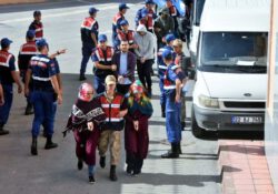 Двойные стандарты в судебной системе режима Эрдогана: Домохозяек задерживают среди ночи, а грабителей отпускают 