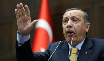 Гюльтекин Уйсал: Эрдоган утратил способность здраво рассуждать и должен пройти медицинское обследование   