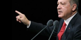 У кого больше?  Спор Эрдогана и Кылычдароглу о митингах
